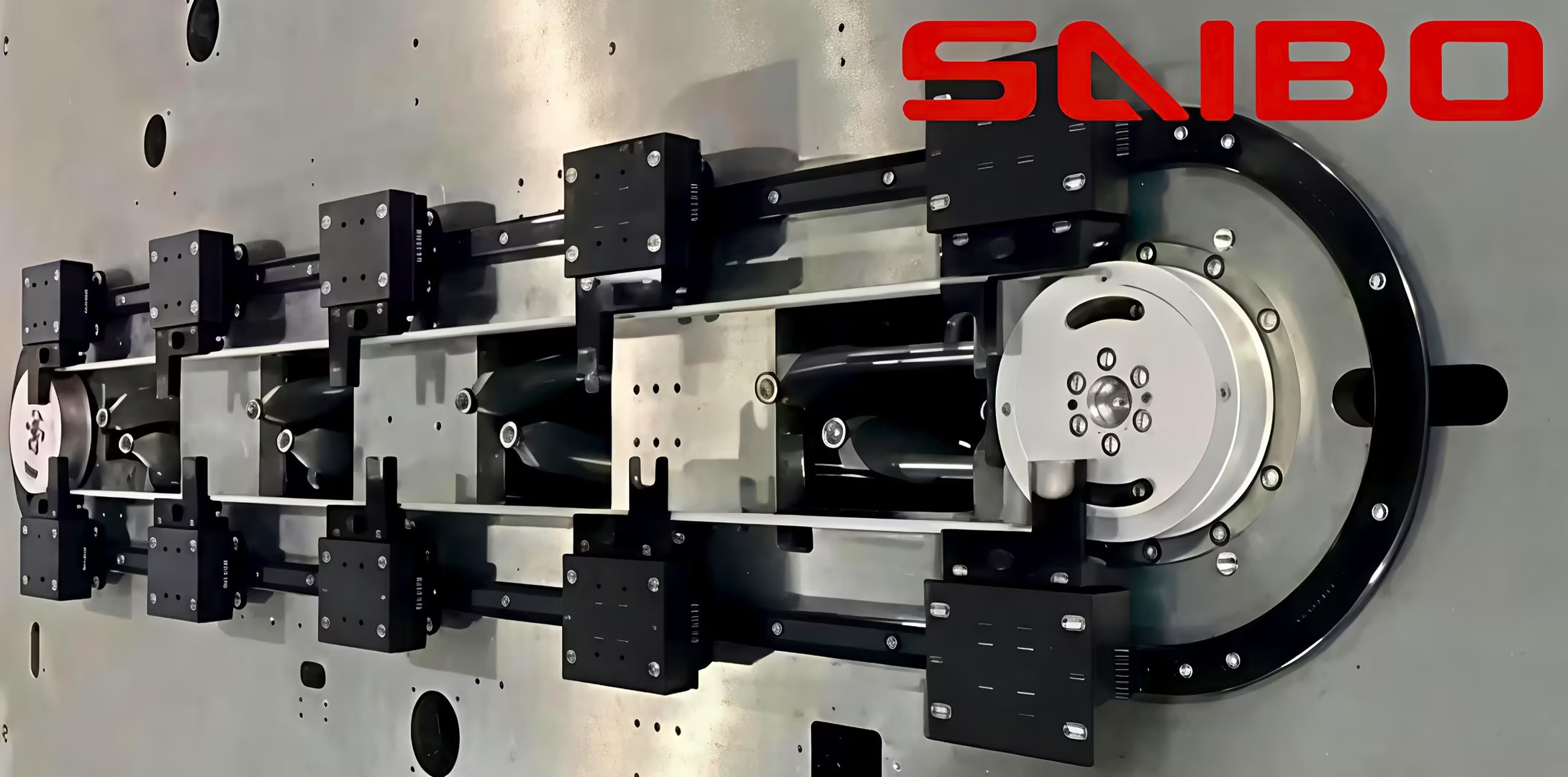 SAIBO環(huán)形導(dǎo)軌輸送線應(yīng)用于電子產(chǎn)品裝配生產(chǎn)線